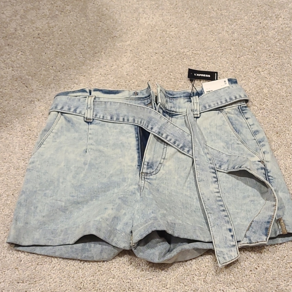 Express Shorts